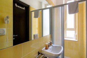 Romantic Double Room, 1 Queen Bed, Private Bathroom | Bathroom | Shower, free toiletries, hair dryer, towels