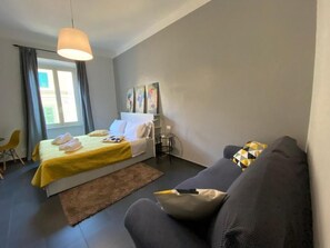 Quadruple Room, Private Bathroom | Desk, free WiFi - Guest House Rome (Rome)