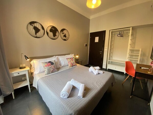 Chambre Double Romantique, 1 grand lit, salle de bains privée