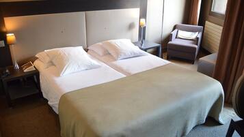 Habitación doble superior | Caja fuerte, escritorio, sistema de insonorización y cunas gratuitas