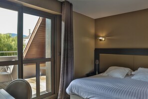 Comfort-Doppelzimmer | Zimmersafe, Schreibtisch, schallisolierte Zimmer, kostenlose Babybetten