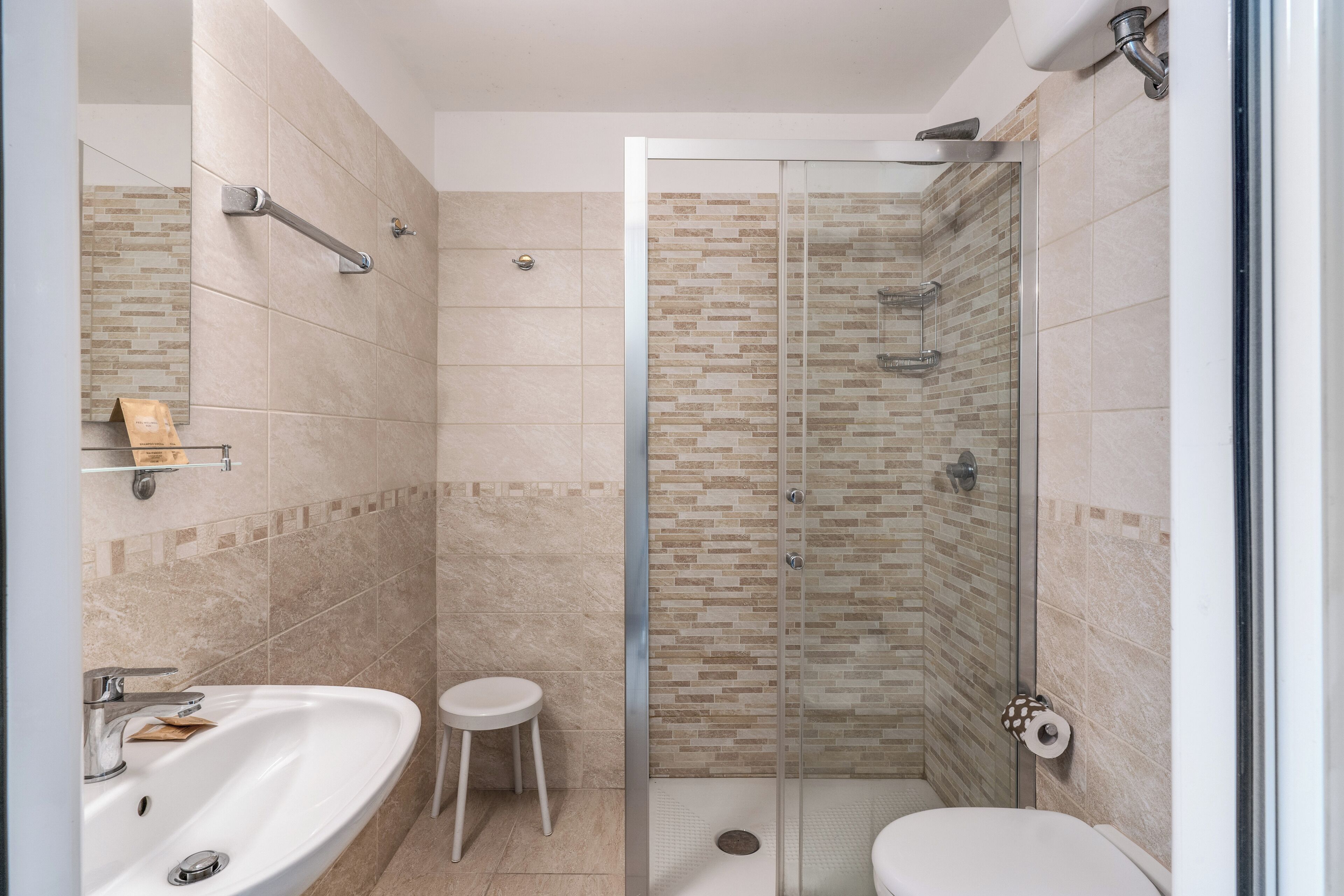 double room | bathroom | shower, hair dryer, bidet, towels