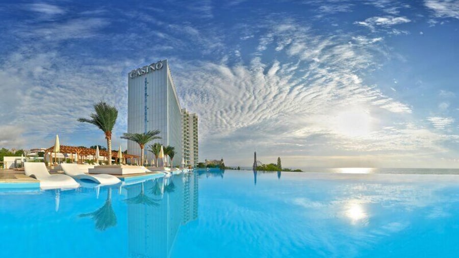 INTERNATIONAL Hotel Casino & Tower Suites