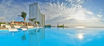 INTERNATIONAL Hotel Casino & Tower Suites