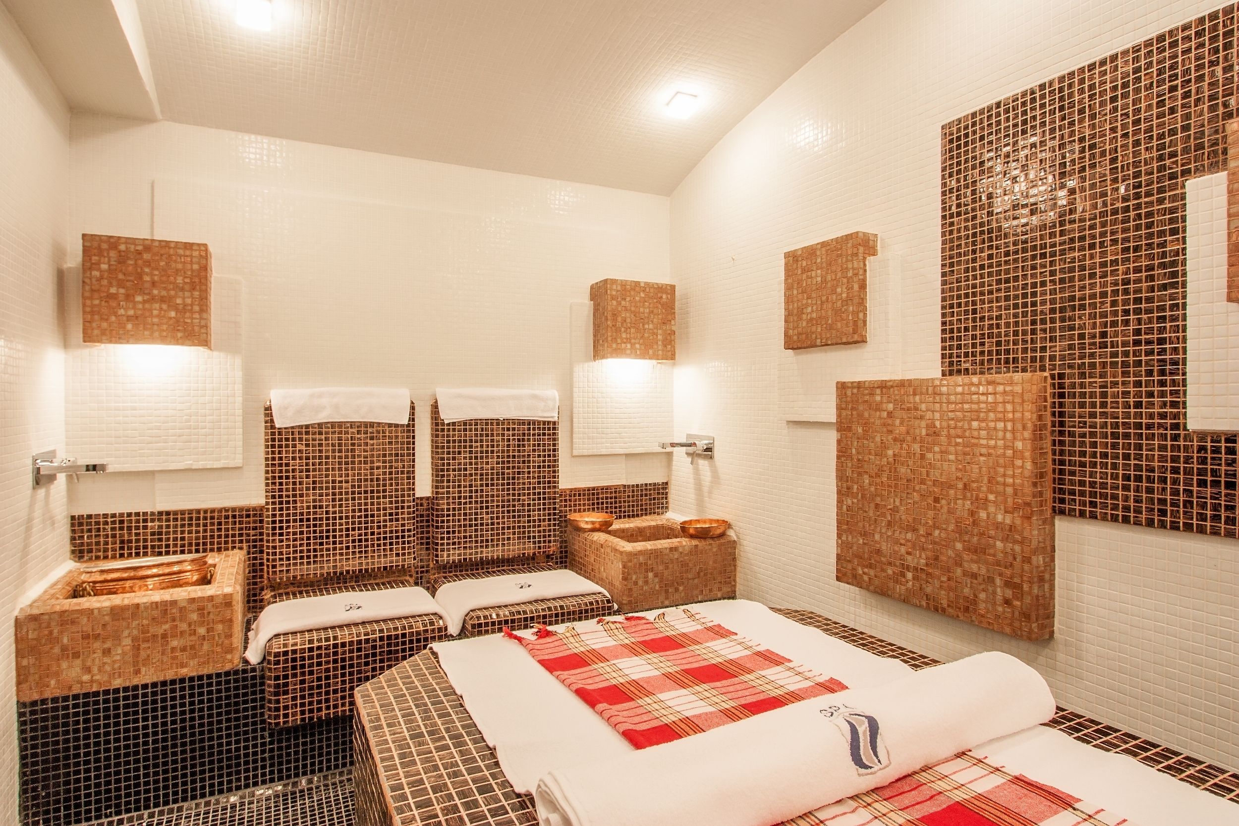 Sauna, steam room, Turkish bath, body treatments, hydrotherapy