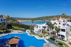 2 outdoor pools, pool umbrellas, pool loungers - Carema Garden Village (Mercadal)