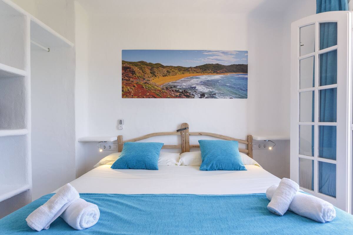 1 bedroom, blackout curtains, free cots/infant beds, free WiFi