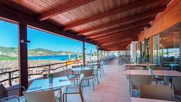 Serveert diner, barbecuegerechten