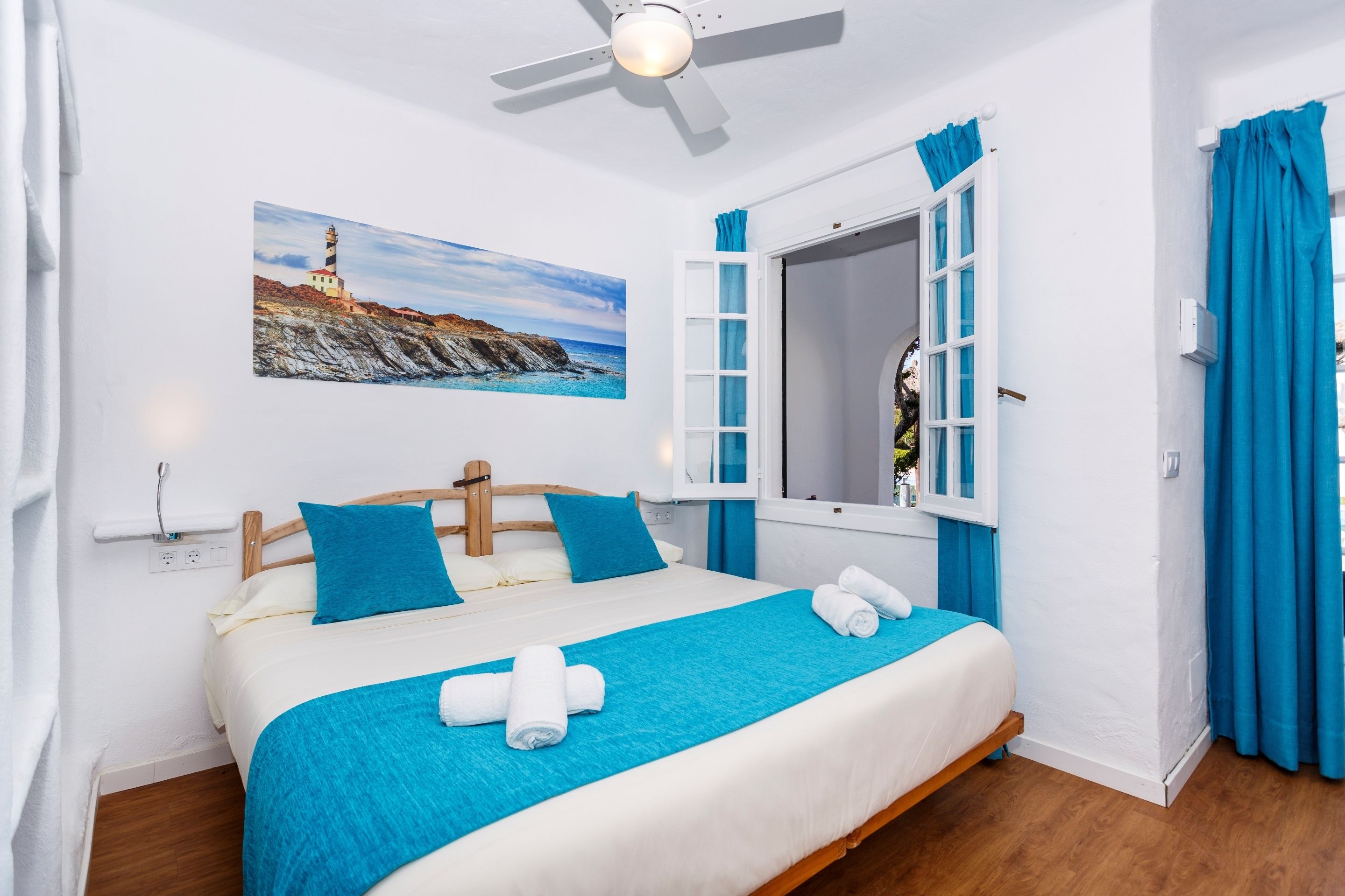 Studio | Blackout drapes, free cribs/infant beds, free WiFi, bed sheets