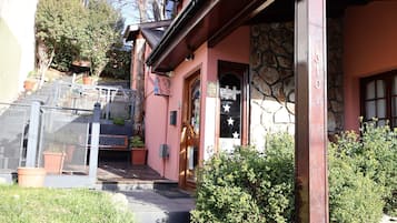 Fachada de la propiedad