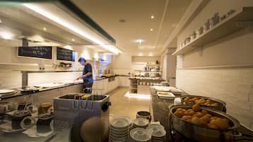 Bao gồm bữa sáng buffet hàng ngày