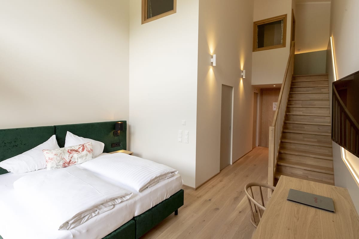 Gallery Room (Dachstein) | 2 bedrooms, premium bedding, minibar, in-room safe