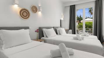 Classic Triple Room | In-room safe, soundproofing, iron/ironing board, free WiFi