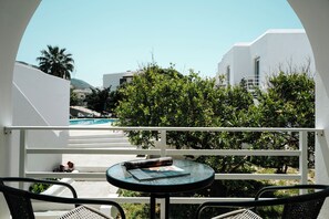 Classic Double or Twin Room | In-room safe, soundproofing, iron/ironing board, free WiFi - Polos Hotel (Paros)
