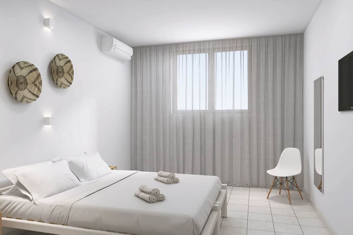 Value Twin Room - Basement Level | In-room safe, soundproofing, iron/ironing board, free WiFi