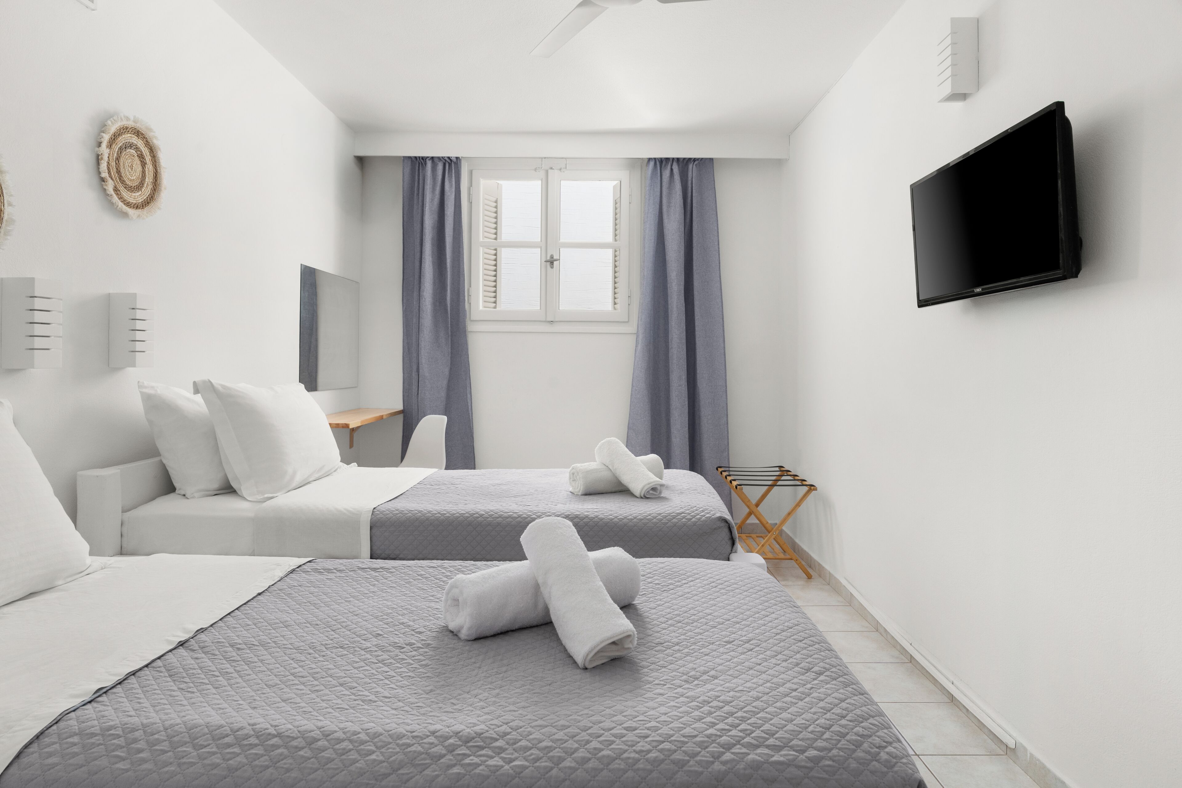Caja de seguridad en la habitación y sistema de insonorización 