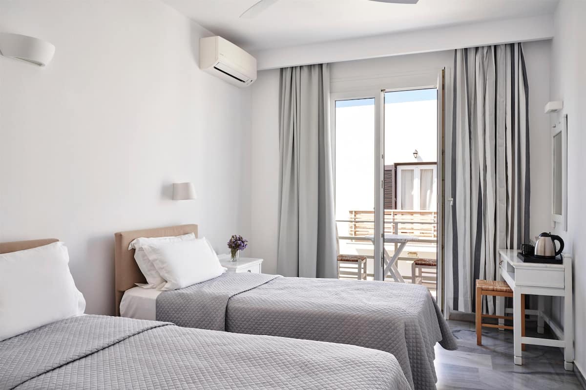 Superior Room, Partial Sea View | In-room safe, soundproofing, iron/ironing board, free WiFi