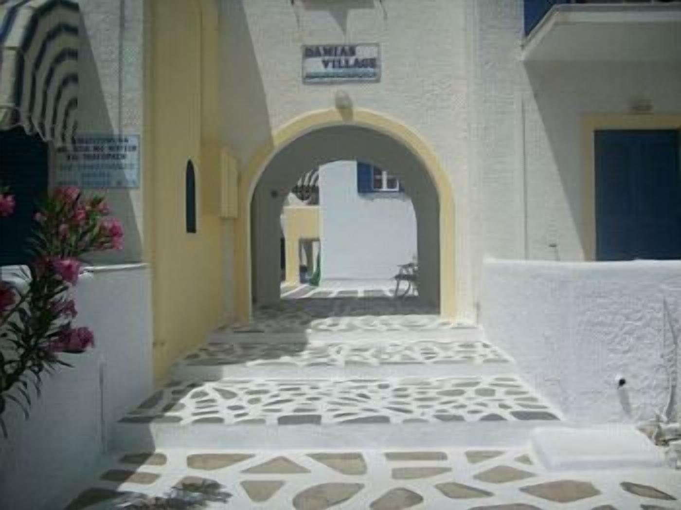 المنشأة من الخارج