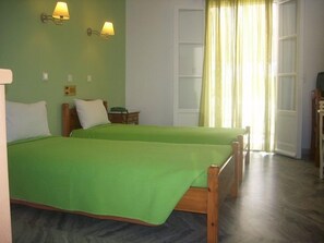 Iron/ironing board, free WiFi