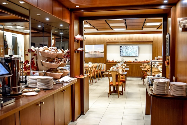 Daily buffet breakfast (EUR 15 per person)