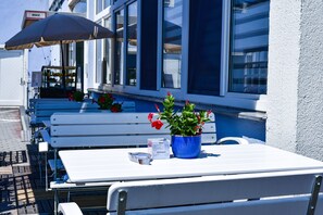 Vista frontal de la propiedad