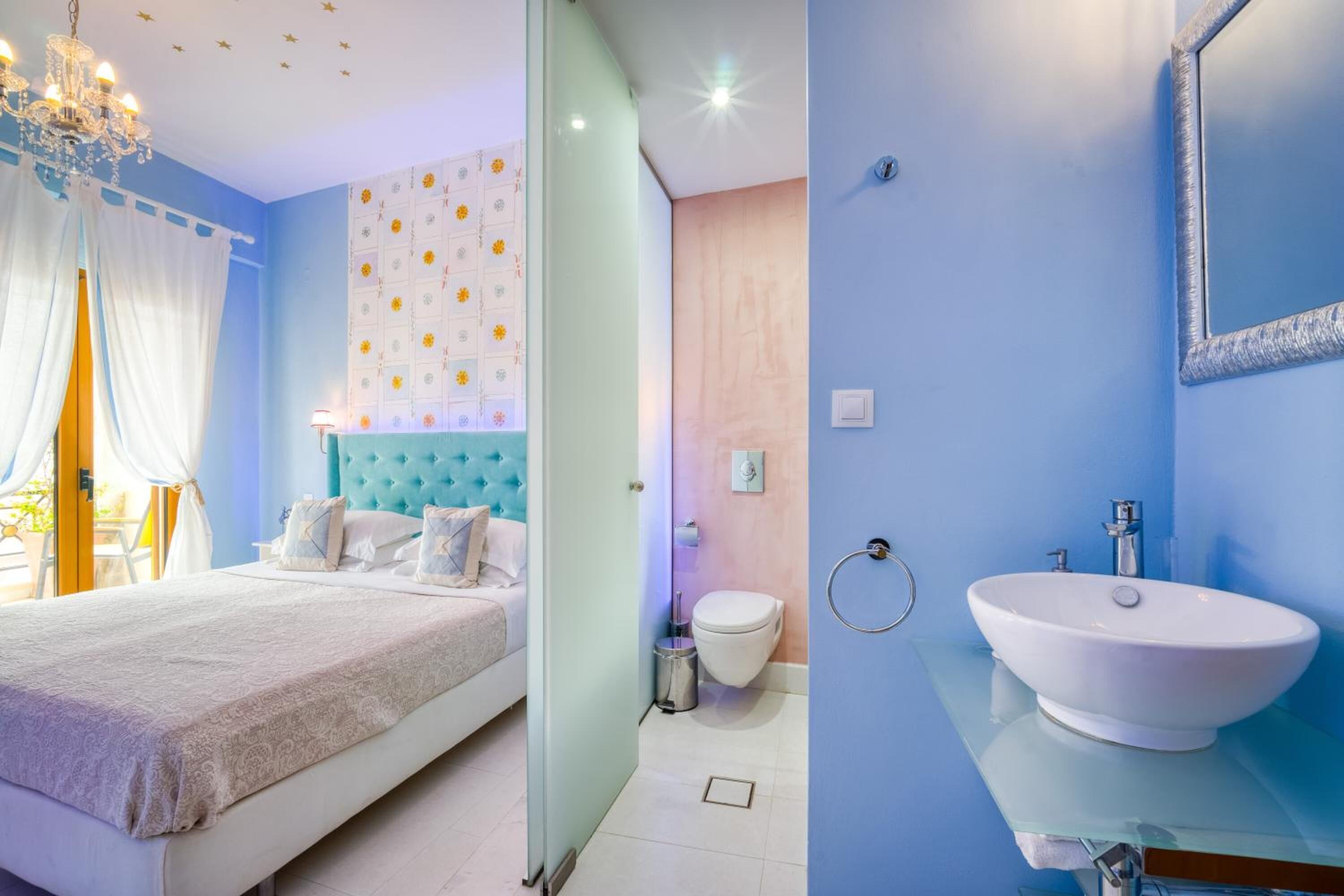 egyptian cotton sheets, pillow-top beds, in-room safe, desk