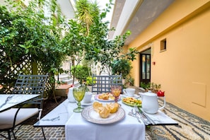 Restaurant - Rozmari (Agios Vasileios)