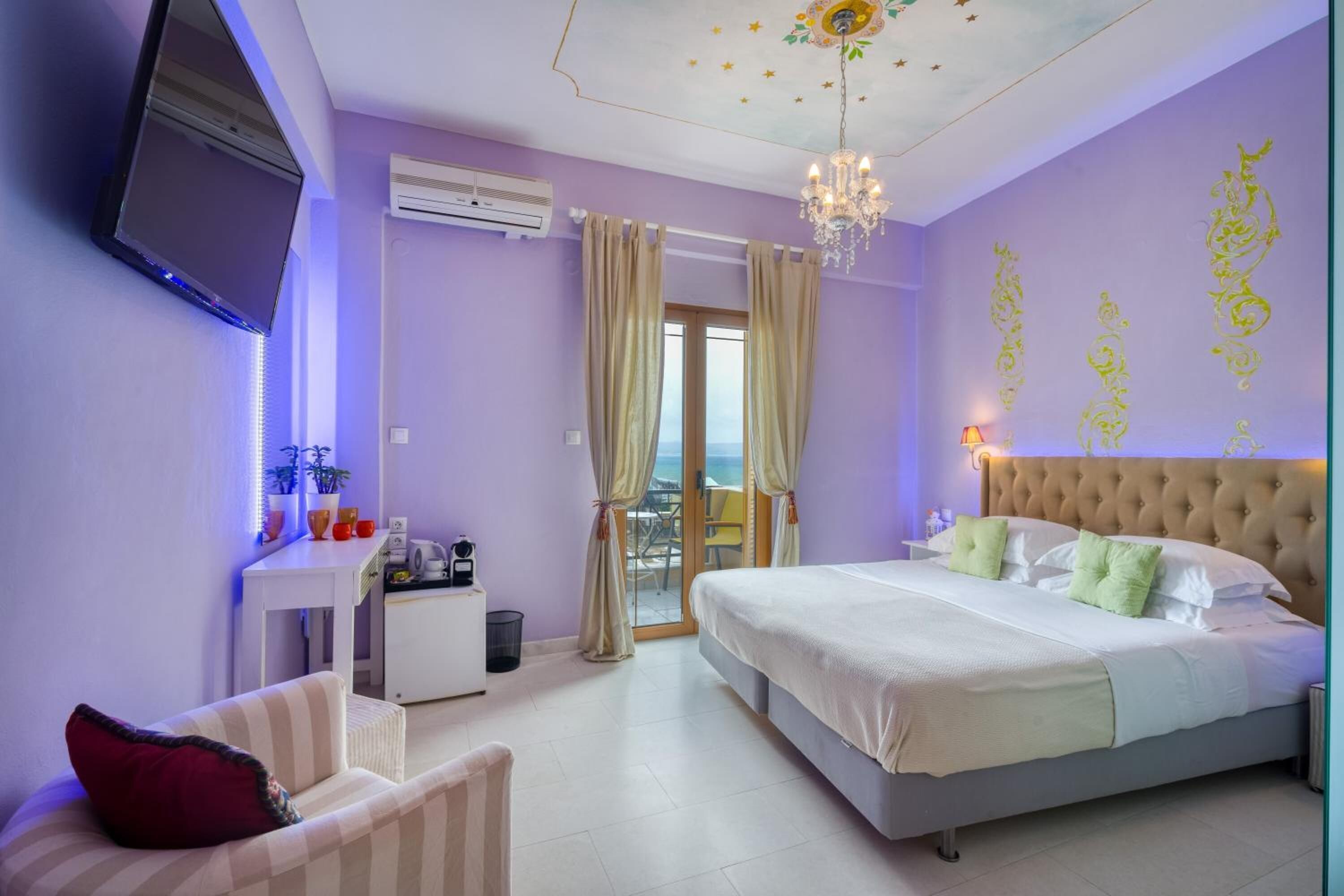 egyptian cotton sheets, pillow-top beds, in-room safe, desk