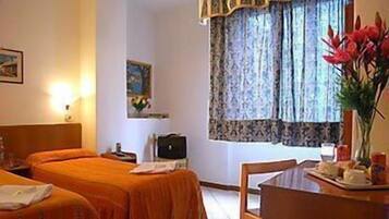 Chambre Simple, salle de bains commune