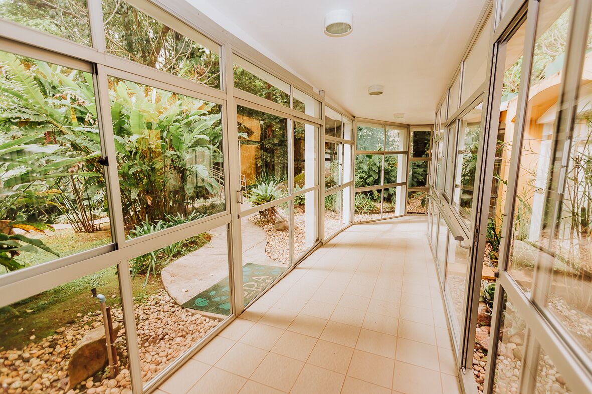 Trị liệu toàn thân, liệu pháp hương thơm, massage đá nóng, massage Thái 