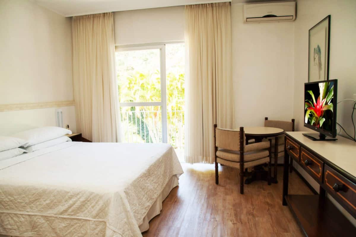 Minibar, in-room safe, desk, blackout curtains