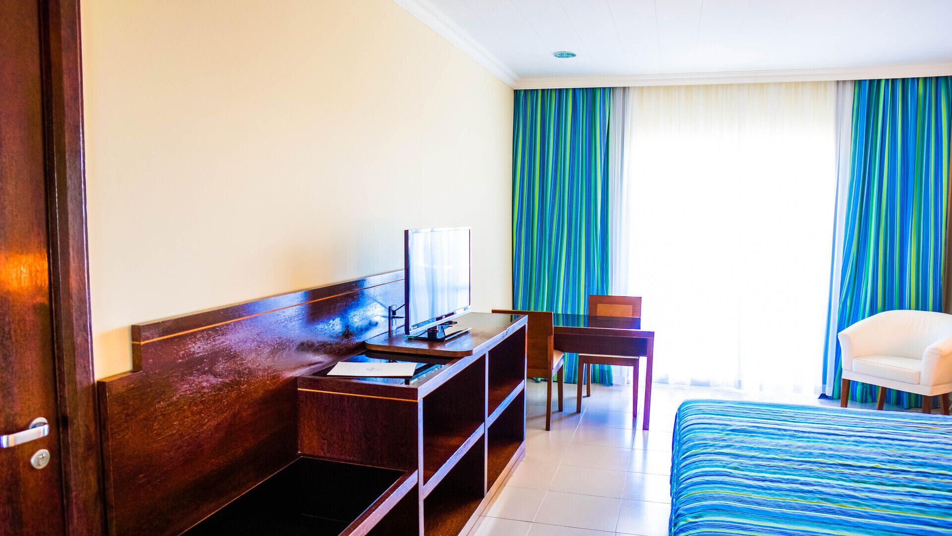 Minibar, in-room safe, desk, soundproofing