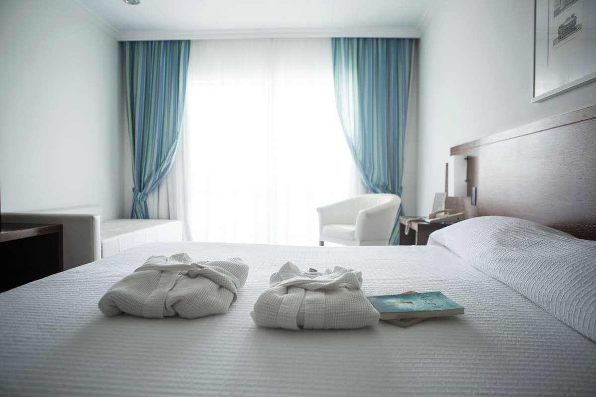 1 bedroom, minibar, in-room safe, desk