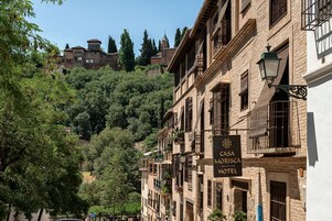 Fachada de la propiedad