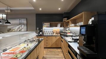 Free buffet breakfast