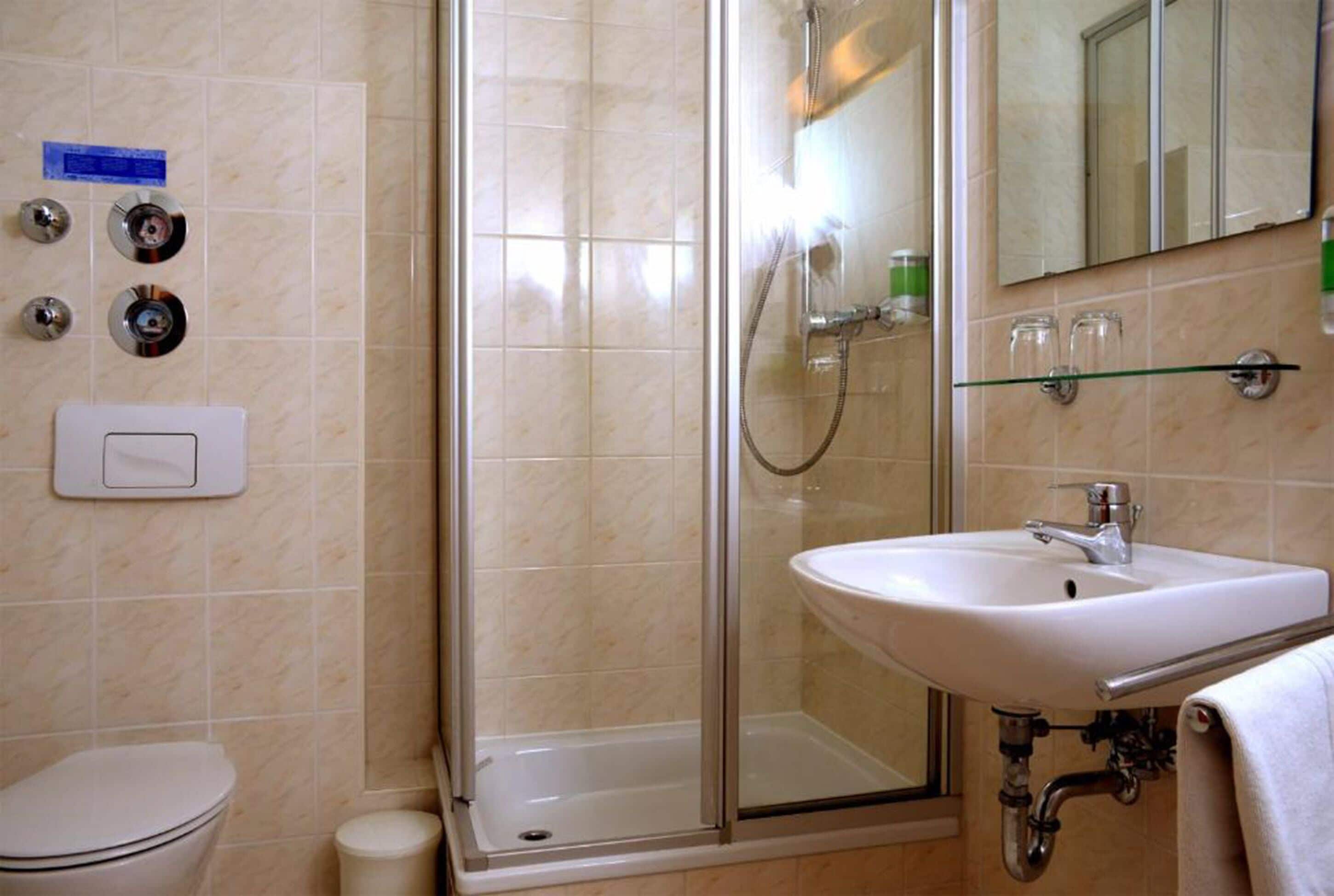 standard apartment | bathroom | hair dryer, towels