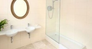 Bathroom - Glade End Guest House (Marlow)