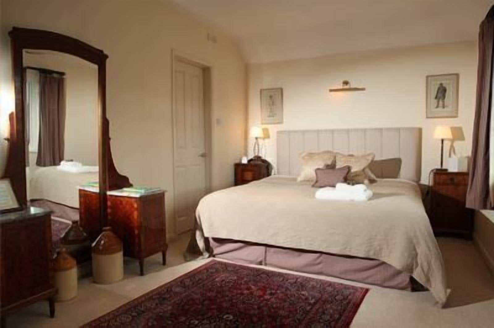 Iron/ironing board, free WiFi