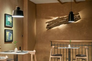 Restaurant - Pytloun Design Self Check-in Hotel (Liberec)