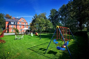 Área de juegos infantiles al aire libre