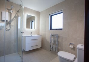 Twin Room, Ensuite | Bathroom - Keef Halla Country House (Crumlin)