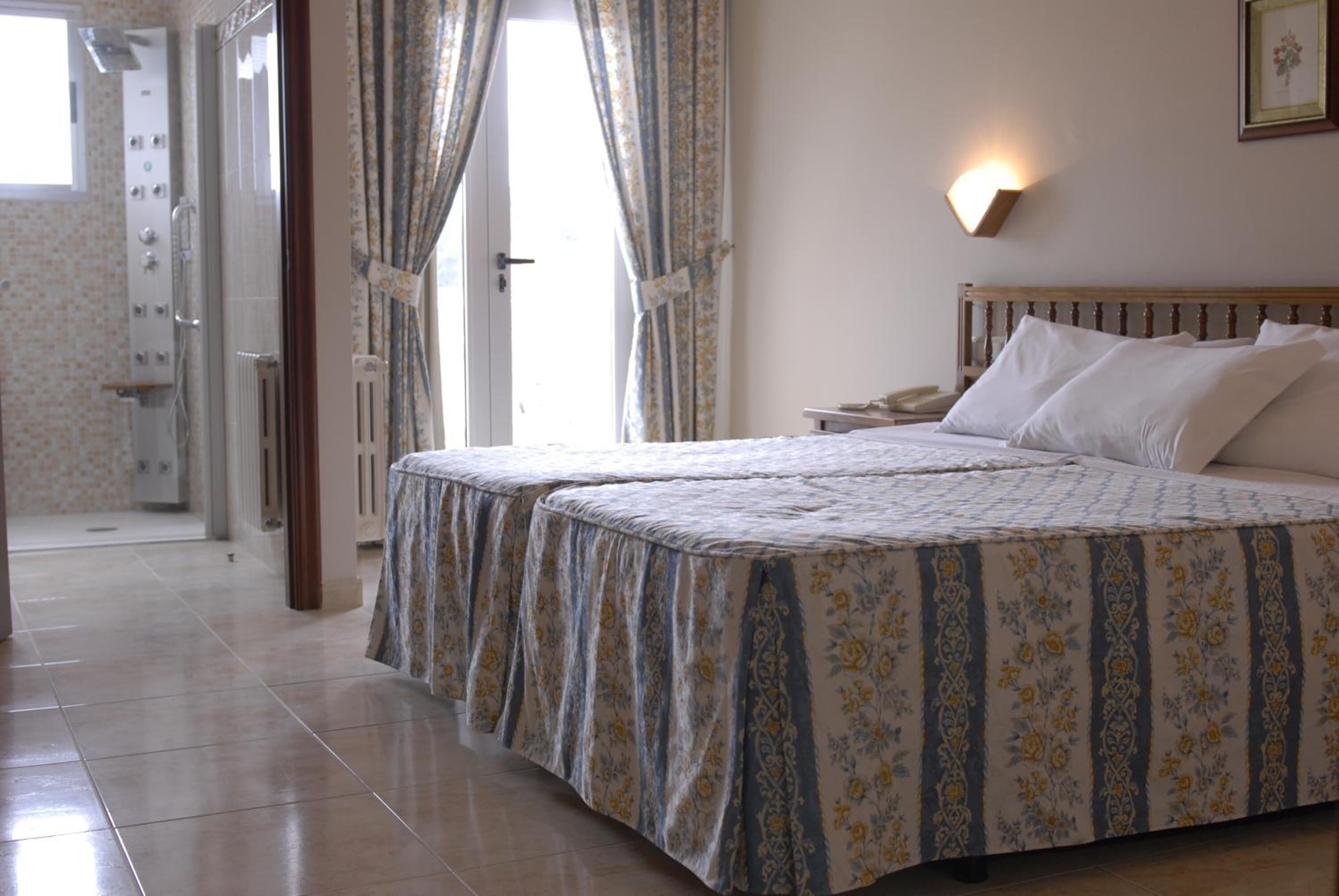 Photo - Hotel Troncoso