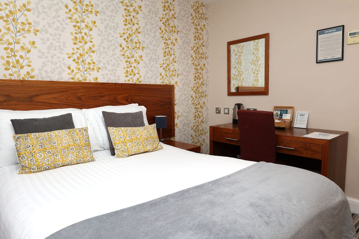 Superior Double Room, Ensuite (Large room - ensuite)
