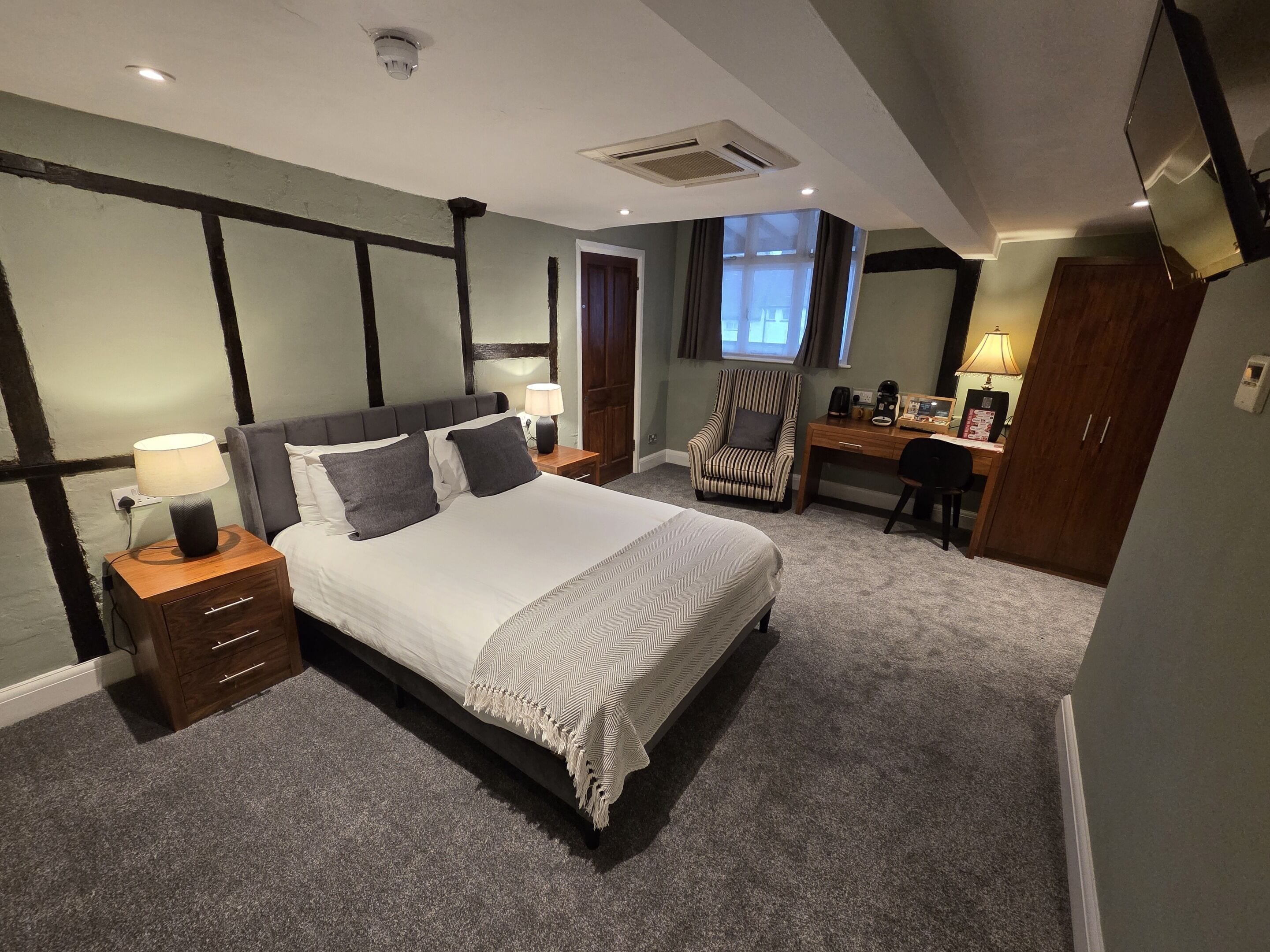 Chambre Double Supérieure, salle de bains attenante