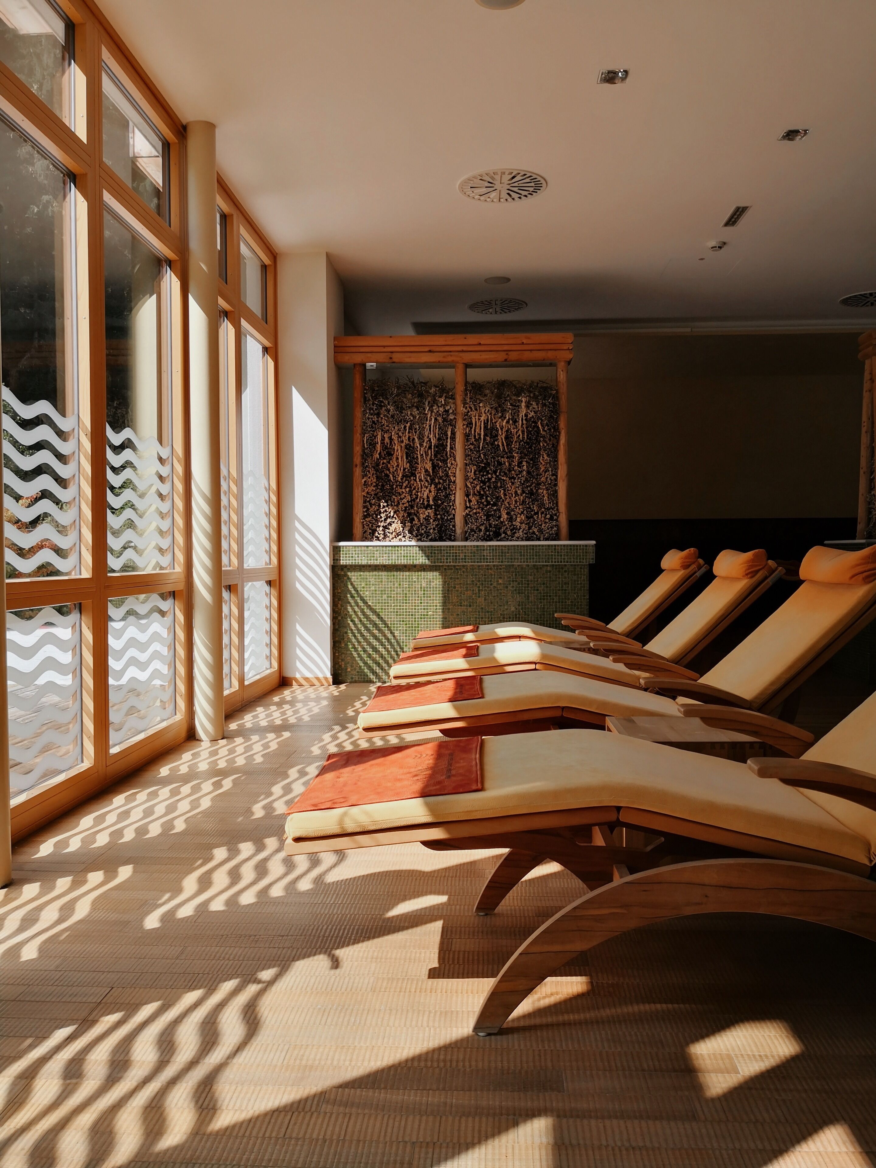 sauna, turkish bath/hammam, body treatments, hot stone massages