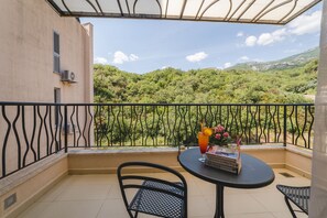 Apartment, Bergblick | Terrasse/Patio