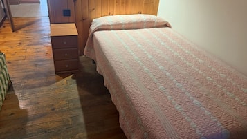 Basic Single Room, 1 Twin Bed | 1 bedroom, free WiFi, bed sheets