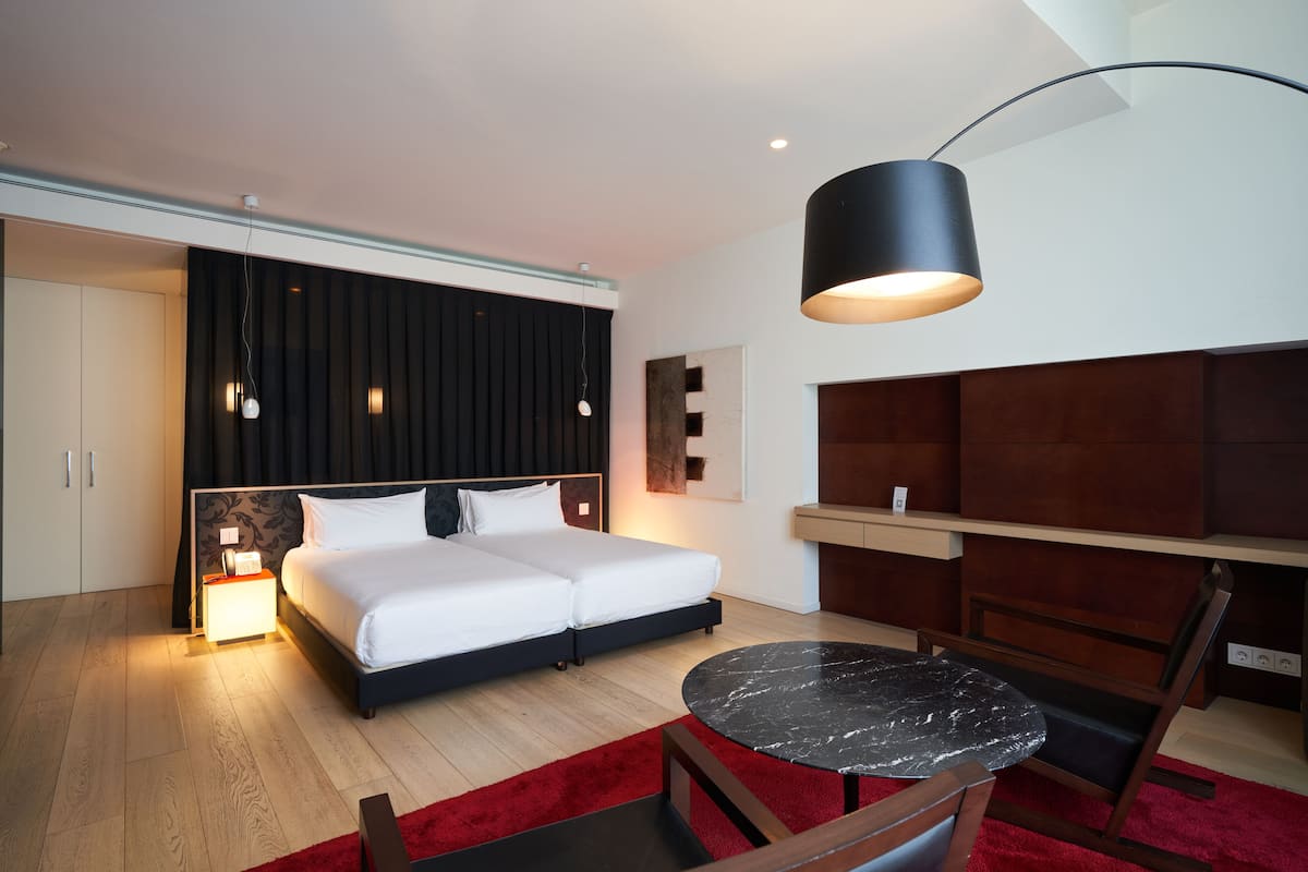 Junior-Doppel- oder -Zweibettzimmer