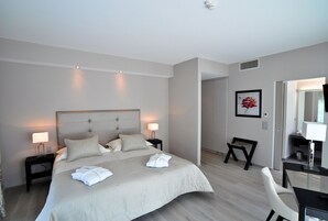 Ropa de cama hipoalergénica, colchones con efecto memoria y minibar 