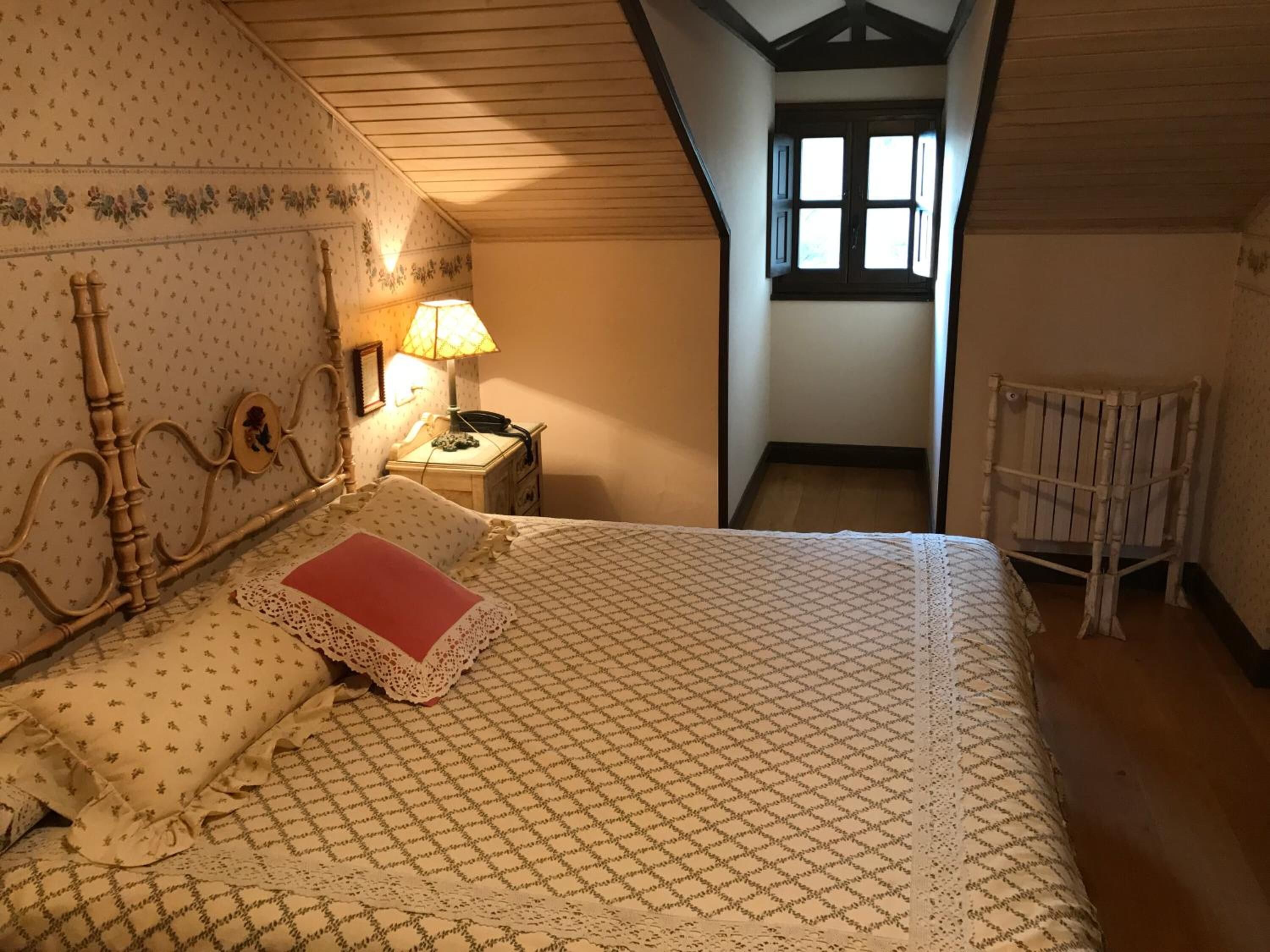 premium bedding, in-room safe, free cots/infant beds, rollaway beds